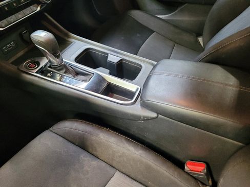 Used 2022 Nissan Sentra SV FWD image 26