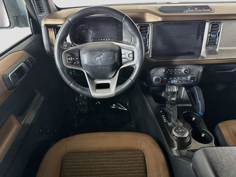 Used 2021 Ford Bronco Outer Banks AWD/4WD image 17