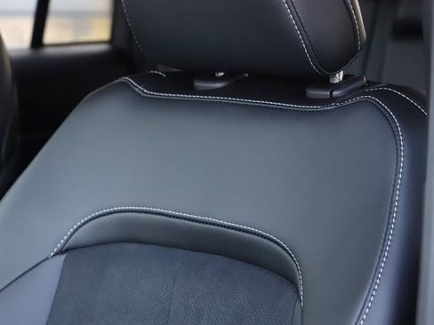 New 2025 Jeep Grand Cherokee Altitude image 12