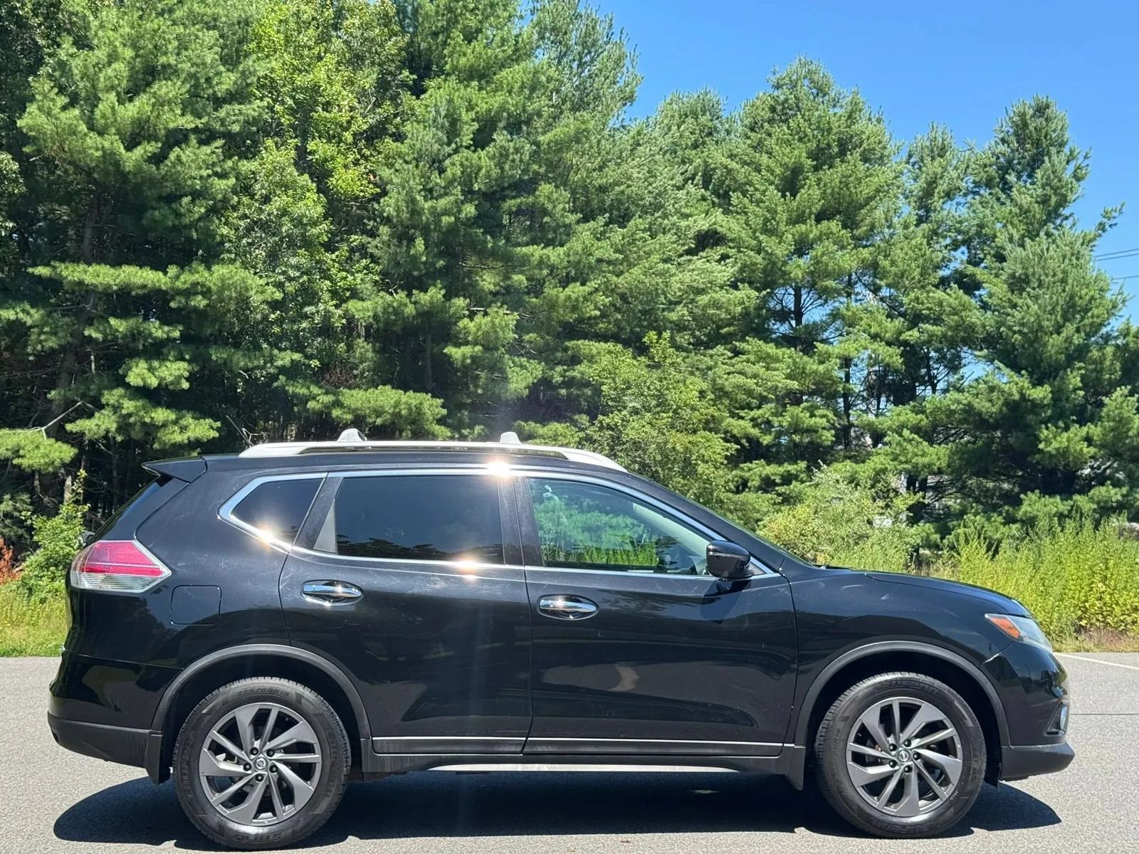 Used 2016 Nissan Rogue SL w/ SL Premium Package AWD/4WD image 5