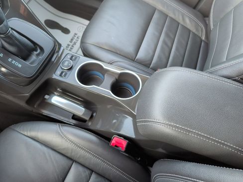 Used 2016 Ford Escape Titanium image 16