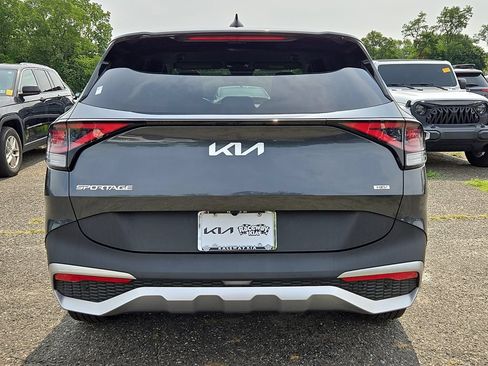 Used 2023 Kia Sportage LX AWD/4WD image 5