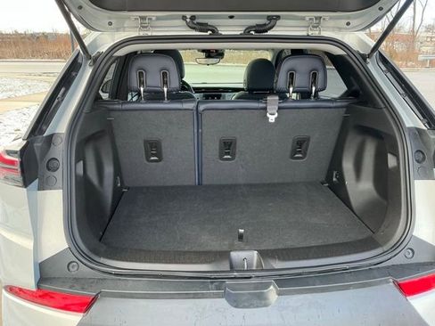 Used 2022 Chevrolet Bolt EUV Premier w/ Sun & Sound Package image 11