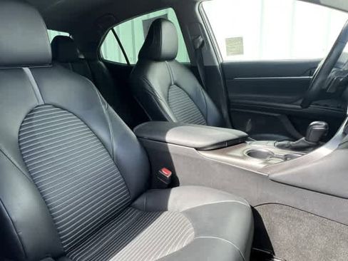 Used 2023 Toyota Camry SE image 22