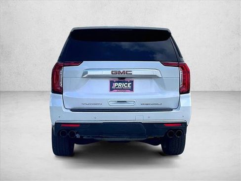Used 2023 GMC Yukon Denali w/ Advanced Technology Package image 4