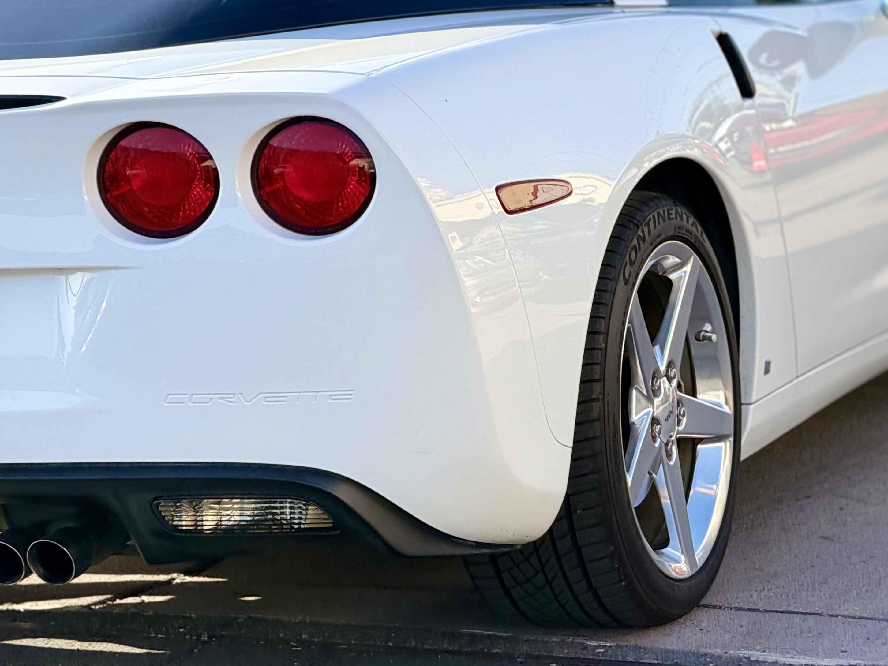 Used 2007 Chevrolet Corvette Coupe w/ Preferred Equipment Group RWD image 28