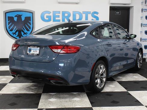 Used 2015 Chrysler 200 S w/ Navigation & Sound Group I FWD image 4