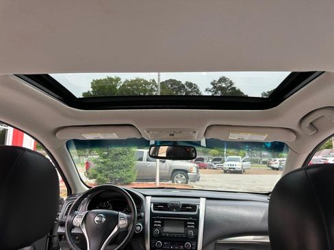 Used 2015 Nissan Altima 2.5 SL w/ Moonroof Package FWD image 29