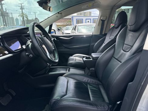 Used 2016 Tesla Model X 75D image 12