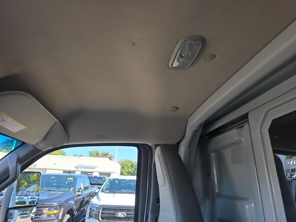 Used 2022 Chevrolet Express 3500 w/ Power Convenience Package RWD image 30
