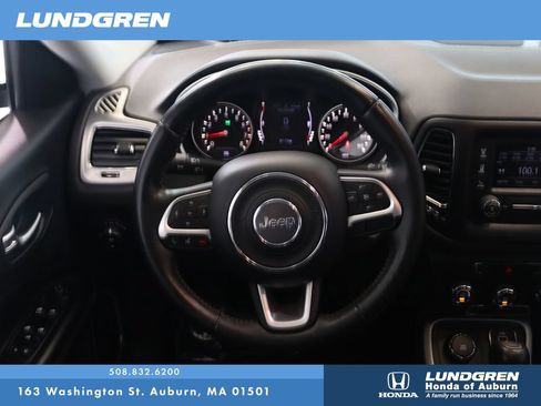 Used 2018 Jeep Compass Latitude AWD/4WD image 17