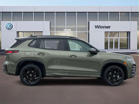 New 2026 Volkswagen Tiguan SE R-Line AWD/4WD image 6