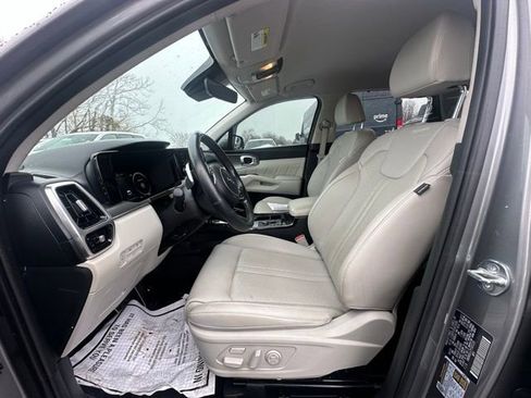 Used 2023 Kia Sorento SX Prestige image 24