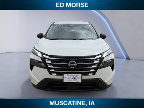 Used 2024 Nissan Rogue S AWD/4WD image 8