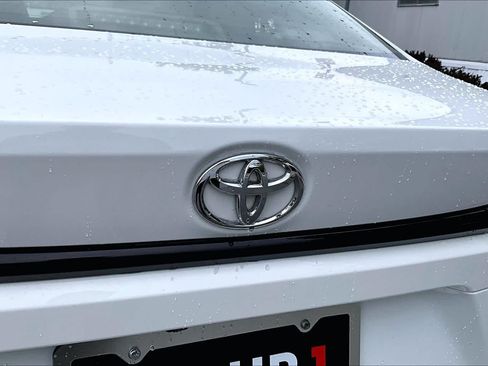 Used 2024 Toyota Corolla LE FWD image 29