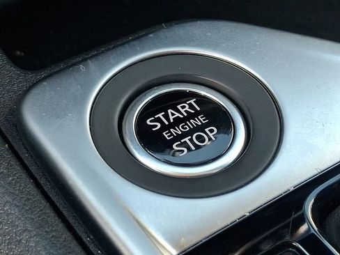 Used 2025 Nissan Sentra SR image 25