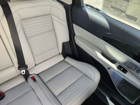New 2026 Lincoln Nautilus Reserve AWD/4WD image 15