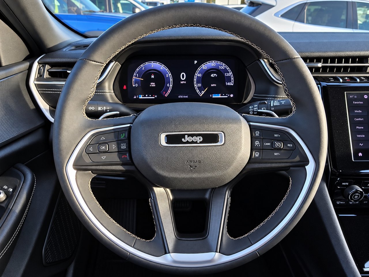 Used 2023 Jeep Grand Cherokee Altitude AWD/4WD image 21