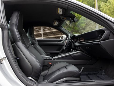 Certified 2025 Porsche 911 Carrera image 47