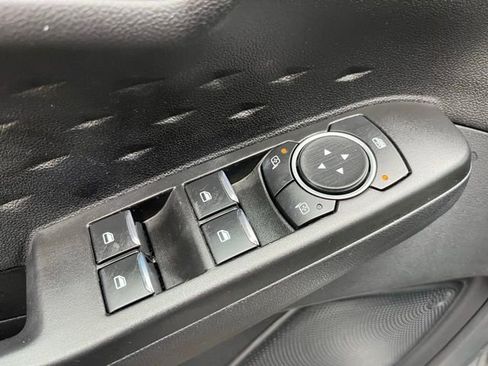 Used 2020 Ford Escape SE image 14