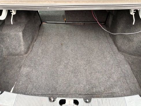 Used 2004 Ford Taurus SES image 35