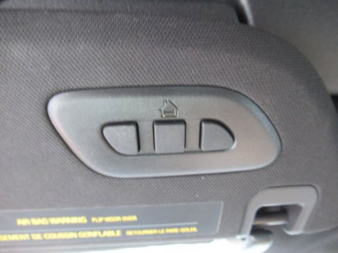 Used 2020 Chevrolet Corvette Stingray Preferred Cpe w/ 2LT Preferred Equipment Group RWD image 32