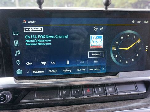 Used 2024 Chevrolet Silverado 3500 LT w/ Convenience Package image 10