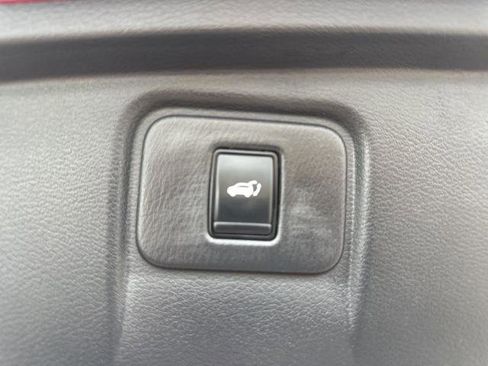 Used 2024 Nissan Murano SV image 12