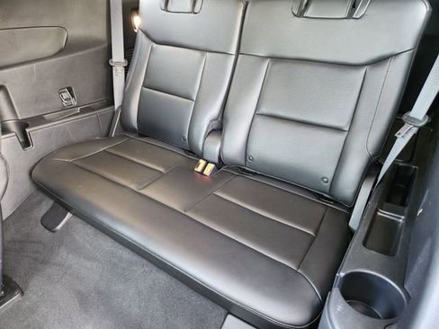 Used 2022 Ford Explorer Limited w/ Equipment Group 301A RWD image 31