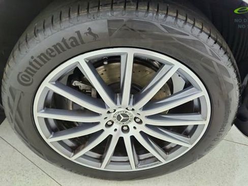 Used 2025 Mercedes-Benz GLS 450 4MATIC w/ AMG Line Exterior image 62