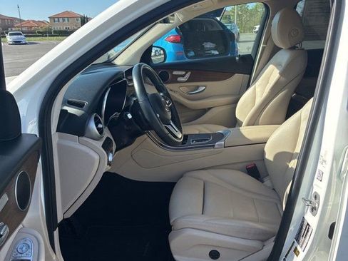 Used 2022 Mercedes-Benz GLC 300 image 5