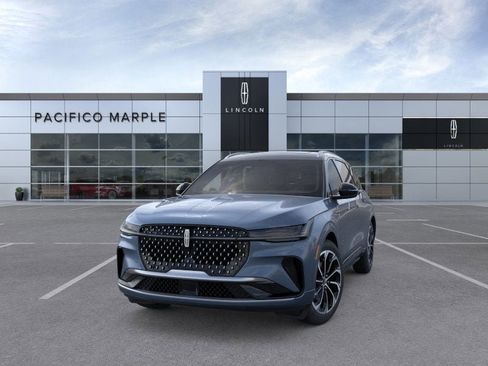 New 2026 Lincoln Nautilus Reserve image 2