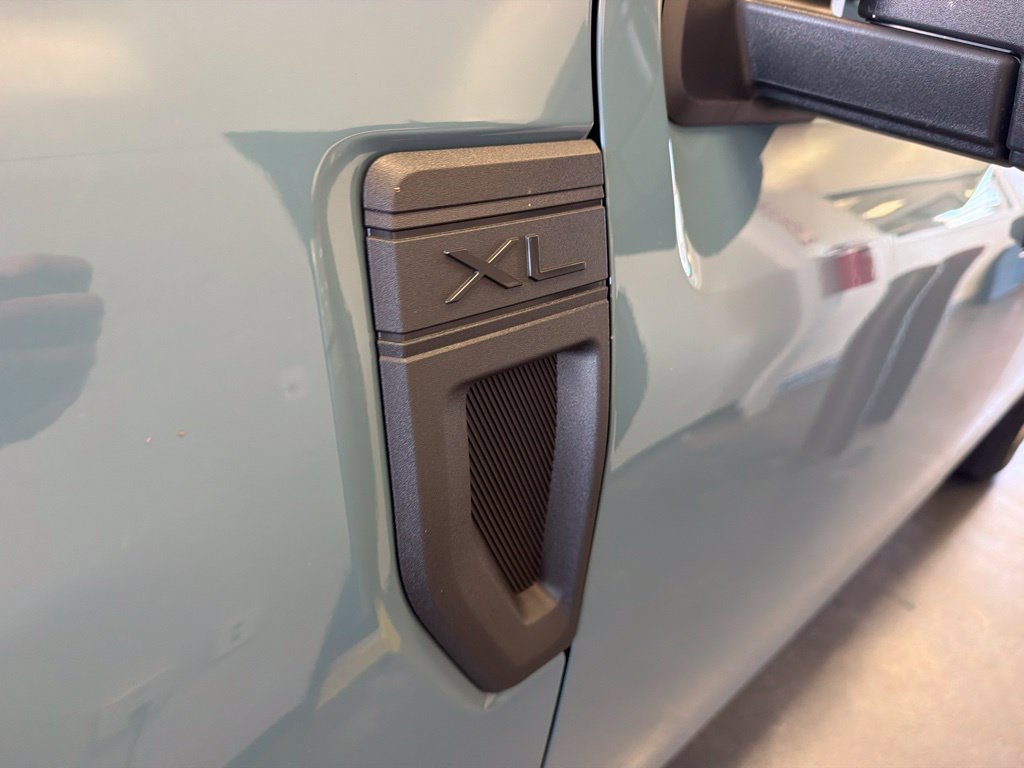 Used 2023 Ford Maverick XL FWD image 4