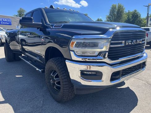 Used 2019 RAM 3500 Big Horn w/ Towing Technology Group AWD/4WD image 4