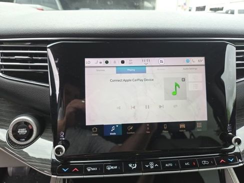 Used 2022 Jeep Wagoneer Series II w/ Flexible Seating Group image 12