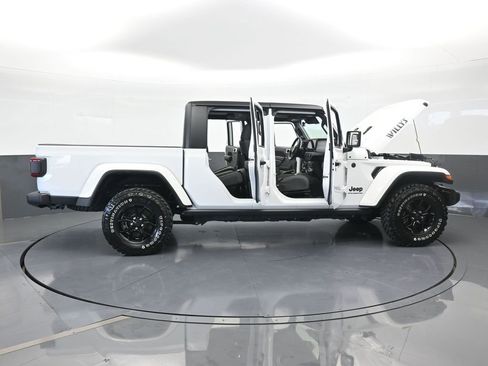Used 2024 Jeep Gladiator Sport image 76