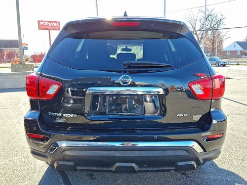 Used 2020 Nissan Pathfinder S image 5