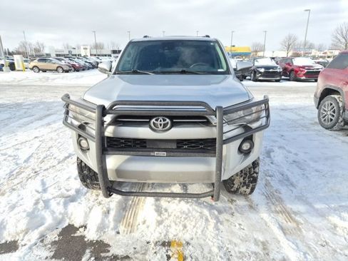 Used 2022 Toyota 4Runner SR5 Premium image 6