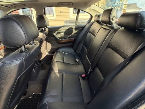 Used 2010 BMW 328i xDrive Sedan w/ Premium Pkg AWD/4WD image 11