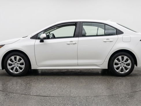 Used 2025 Toyota Corolla LE FWD image 5