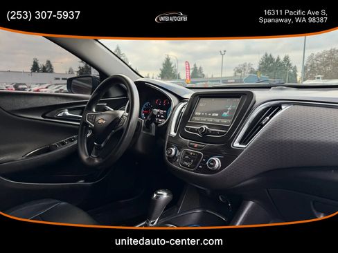 Used 2016 Chevrolet Malibu LT image 11