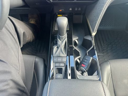 Used 2026 Toyota Camry XLE AWD/4WD image 18