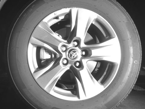 Used 2025 Toyota RAV4 LE image 12