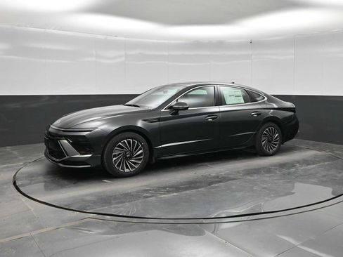New 2026 Hyundai Sonata Limited FWD image 1