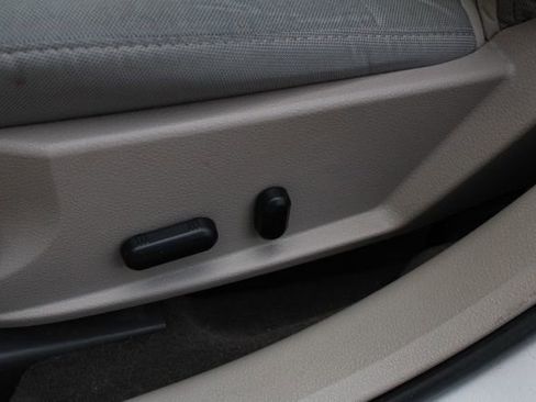 Used 2012 Ford Fusion SE image 3