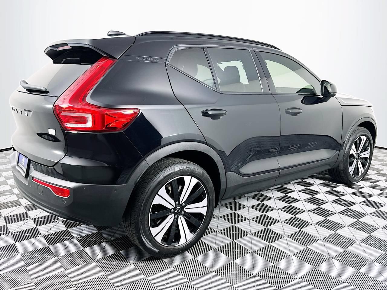Used 2023 Volvo XC40 Recharge Plus AWD/4WD image 25