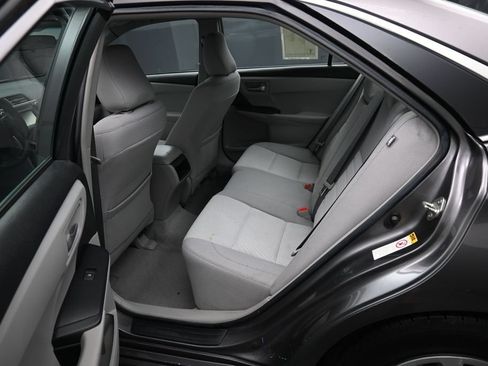 Used 2016 Toyota Camry LE FWD image 26