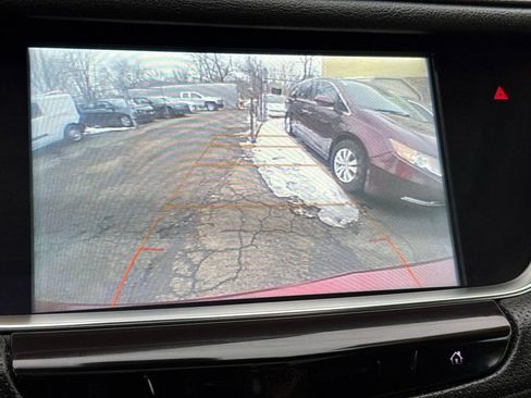 Used 2018 Cadillac XT5 Luxury w/ Driver Awareness Package AWD/4WD image 21