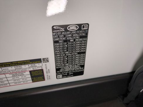 New 2026 Land Rover Range Rover SE image 31