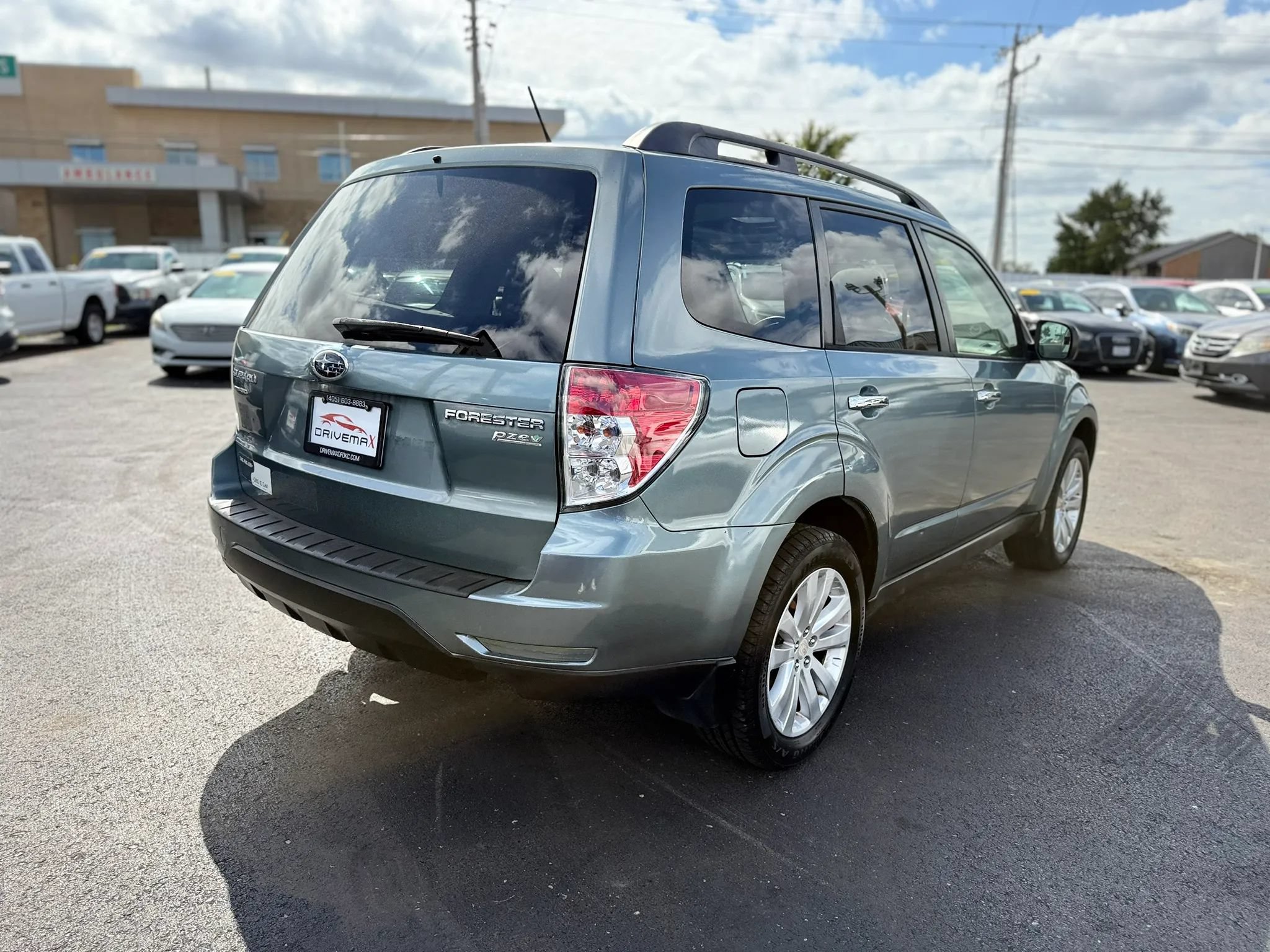 Used 2012 Subaru Forester 2.5X Premium w/ Popular Pkg 2 AWD/4WD image 3